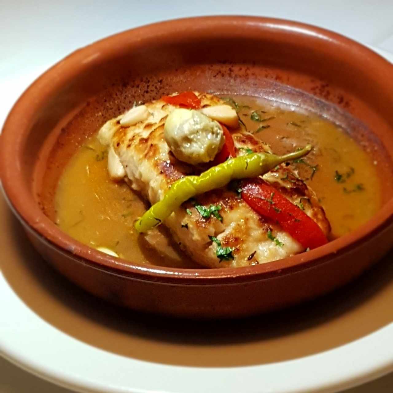 Filete de Róbalo a la Donostiarra con Guindillas