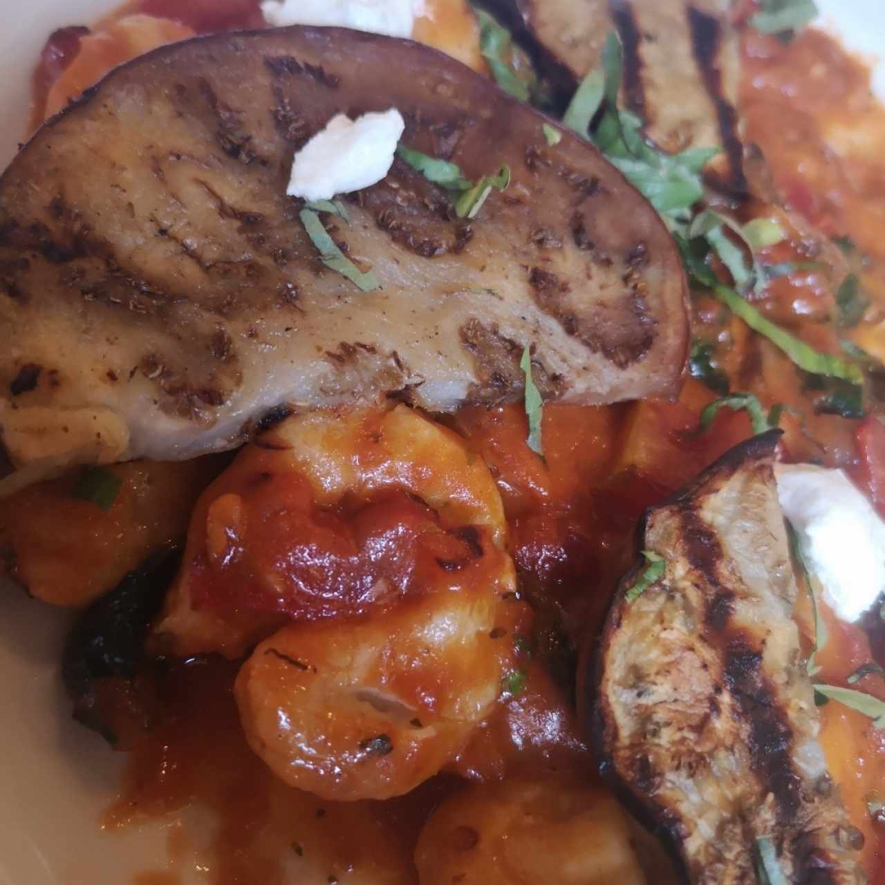 GNOCCHI con berenjena y hongos 