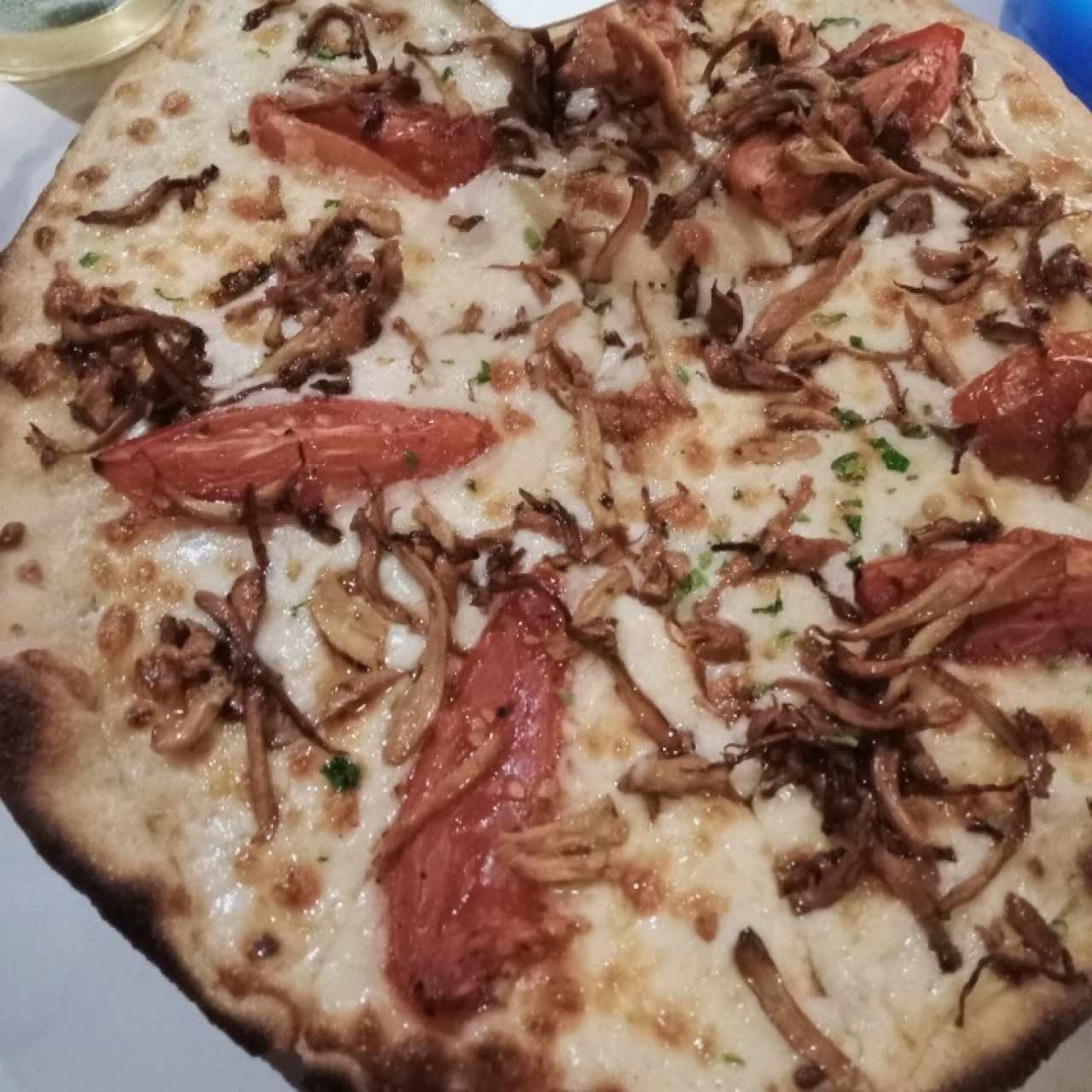 Pizza con anacates 