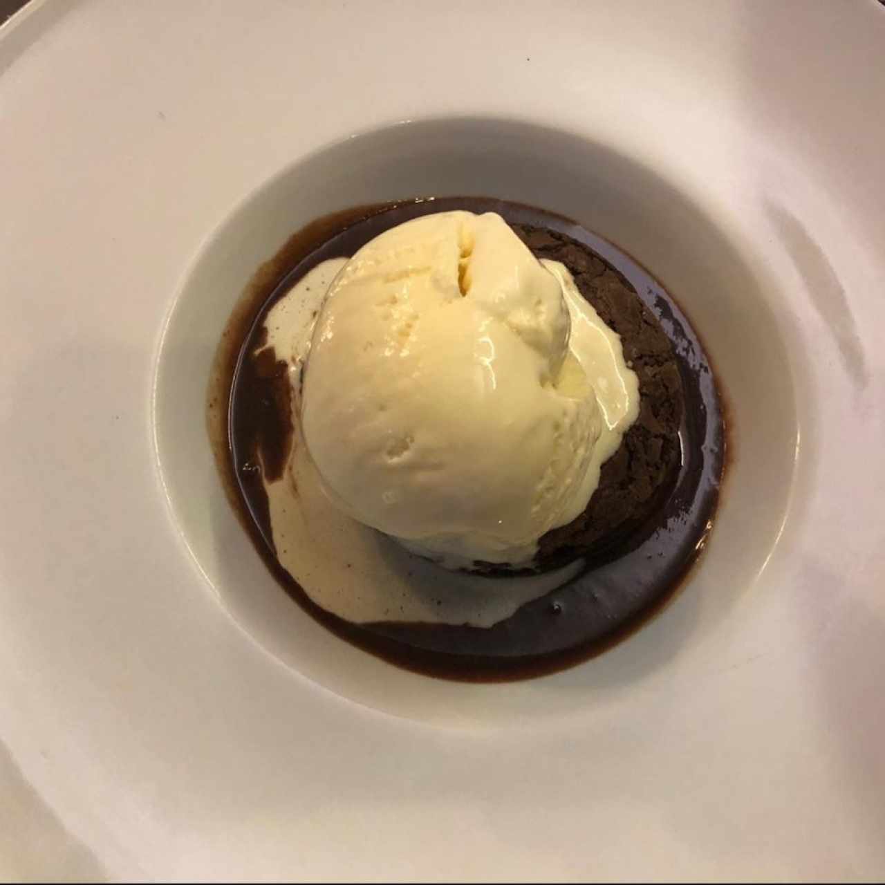 brownie con helado