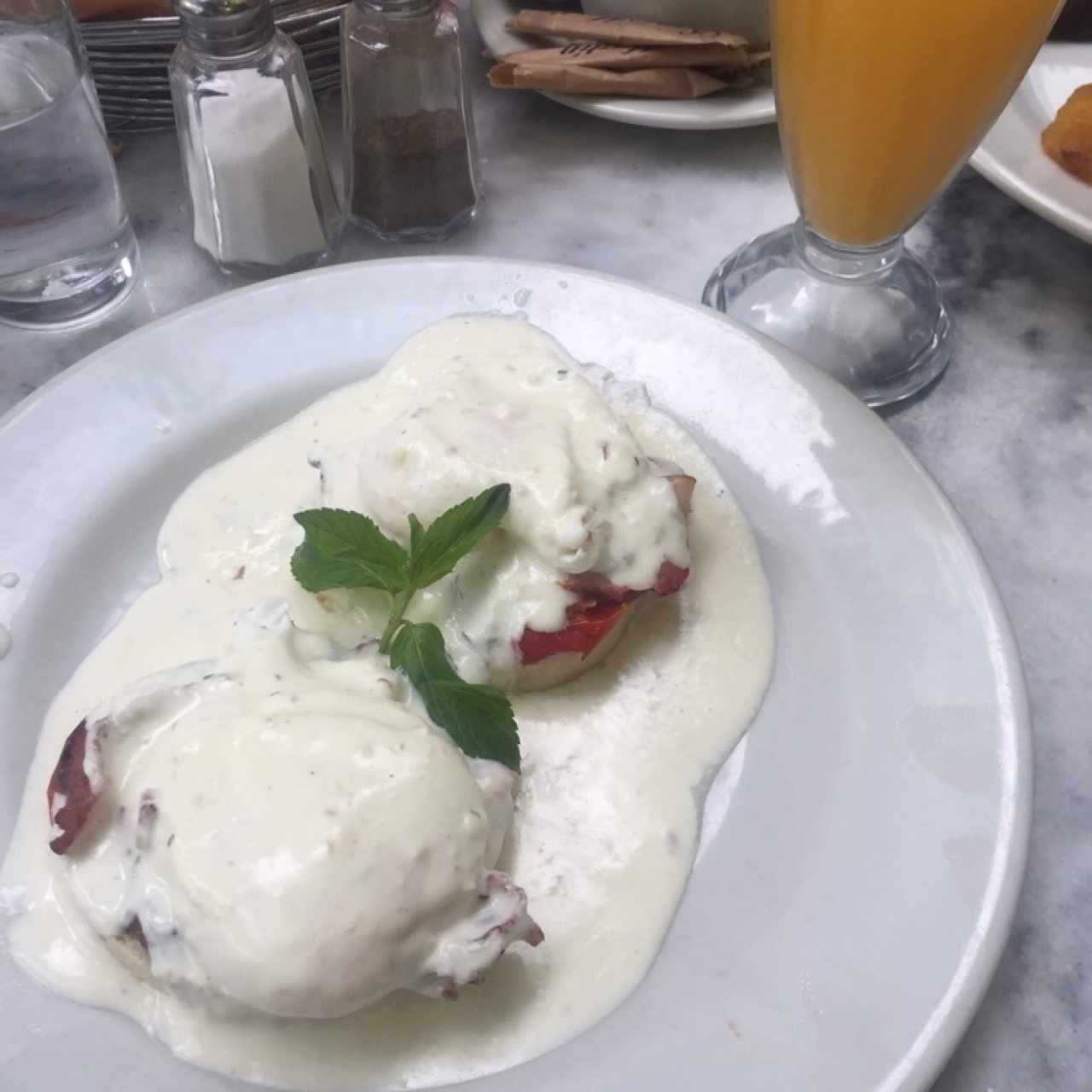 Desayunos Completos - Huevos Benedictinos