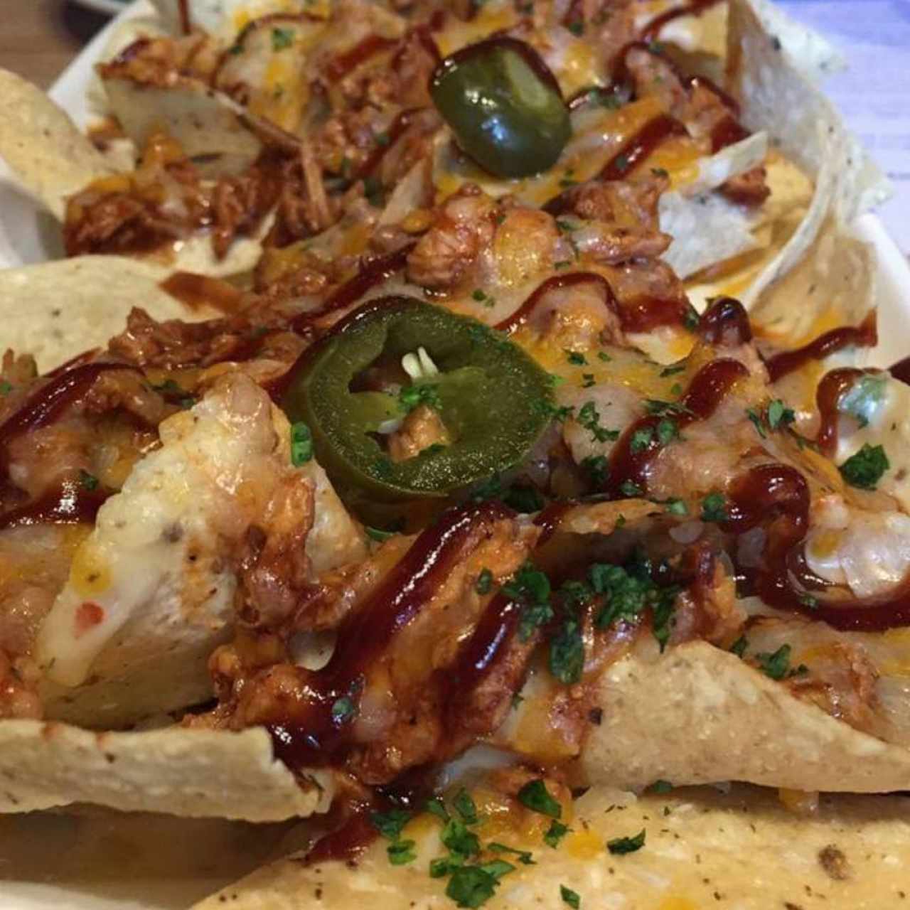 ENTRADAS - Bbq Chicken Nachos