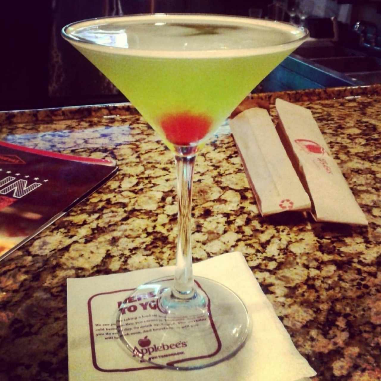 BEBIDAS 2X1 - Applebeetini