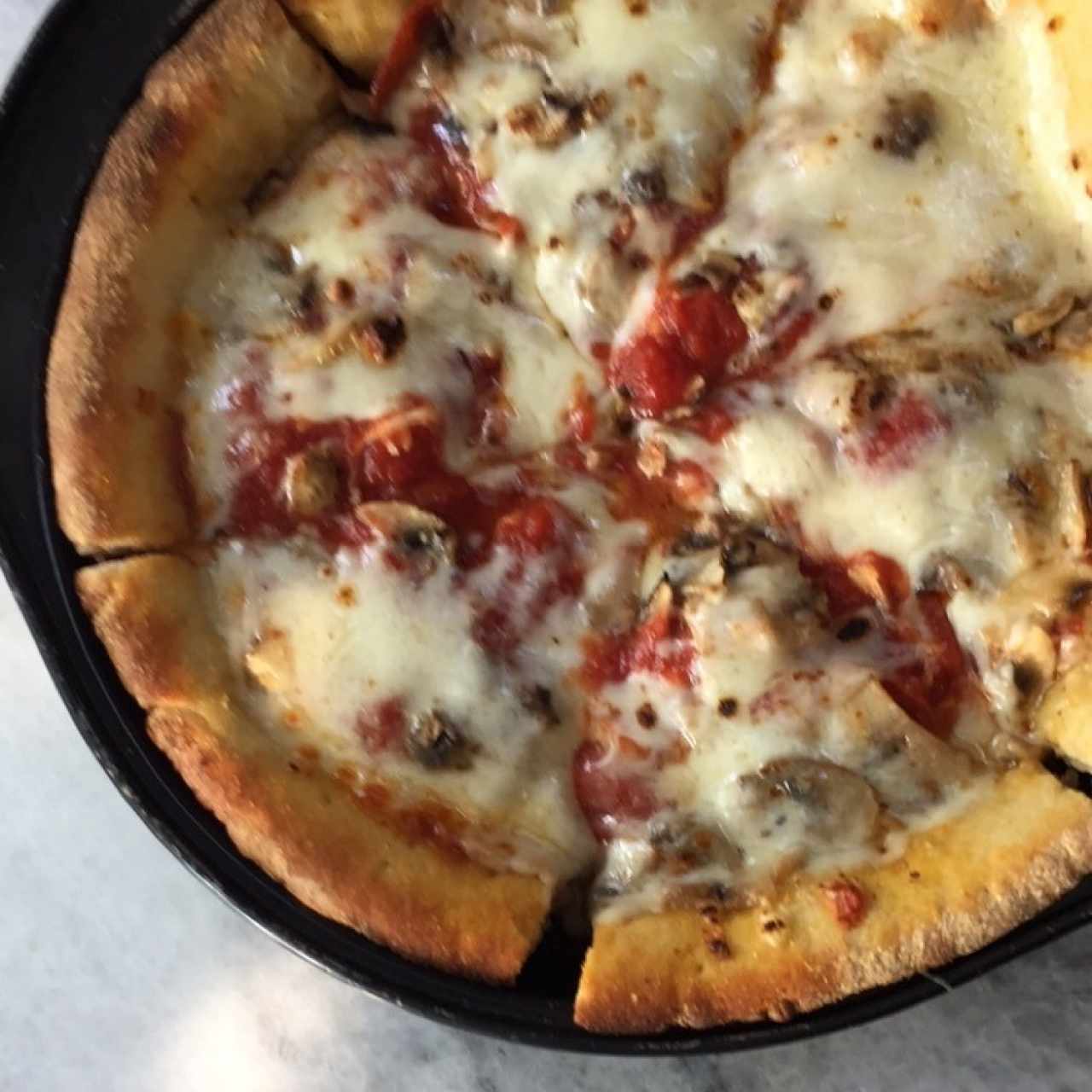 deepdish chicago style