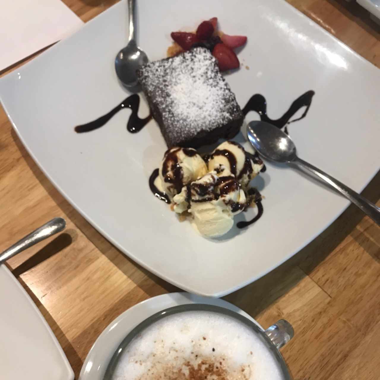 Brownitto con Helado de Vainilla