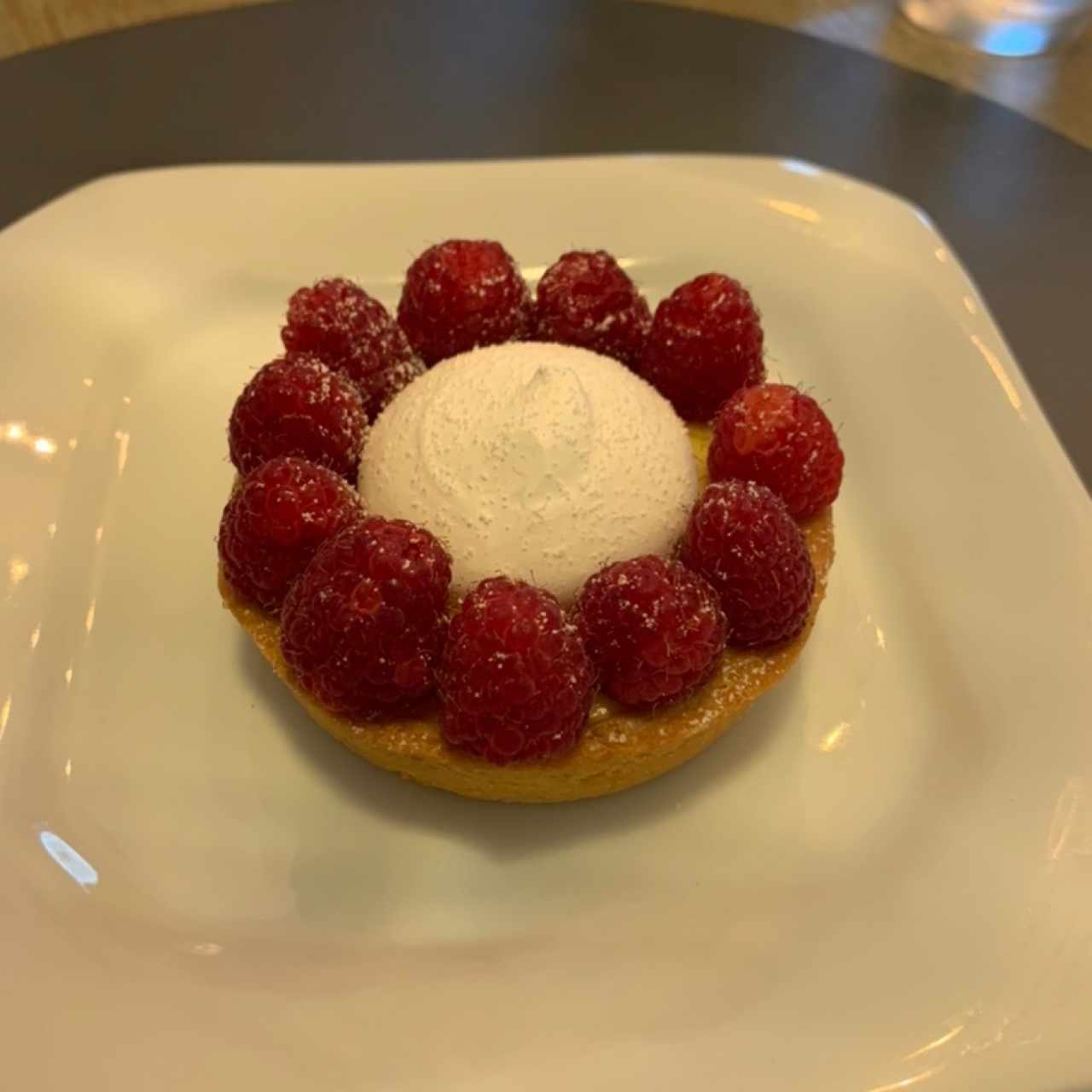 tartaleta de limon y frambuesa