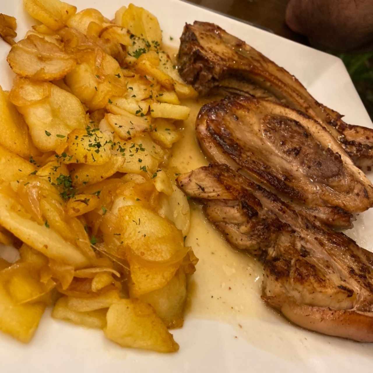 Platos Fuertes - Lechón al horno