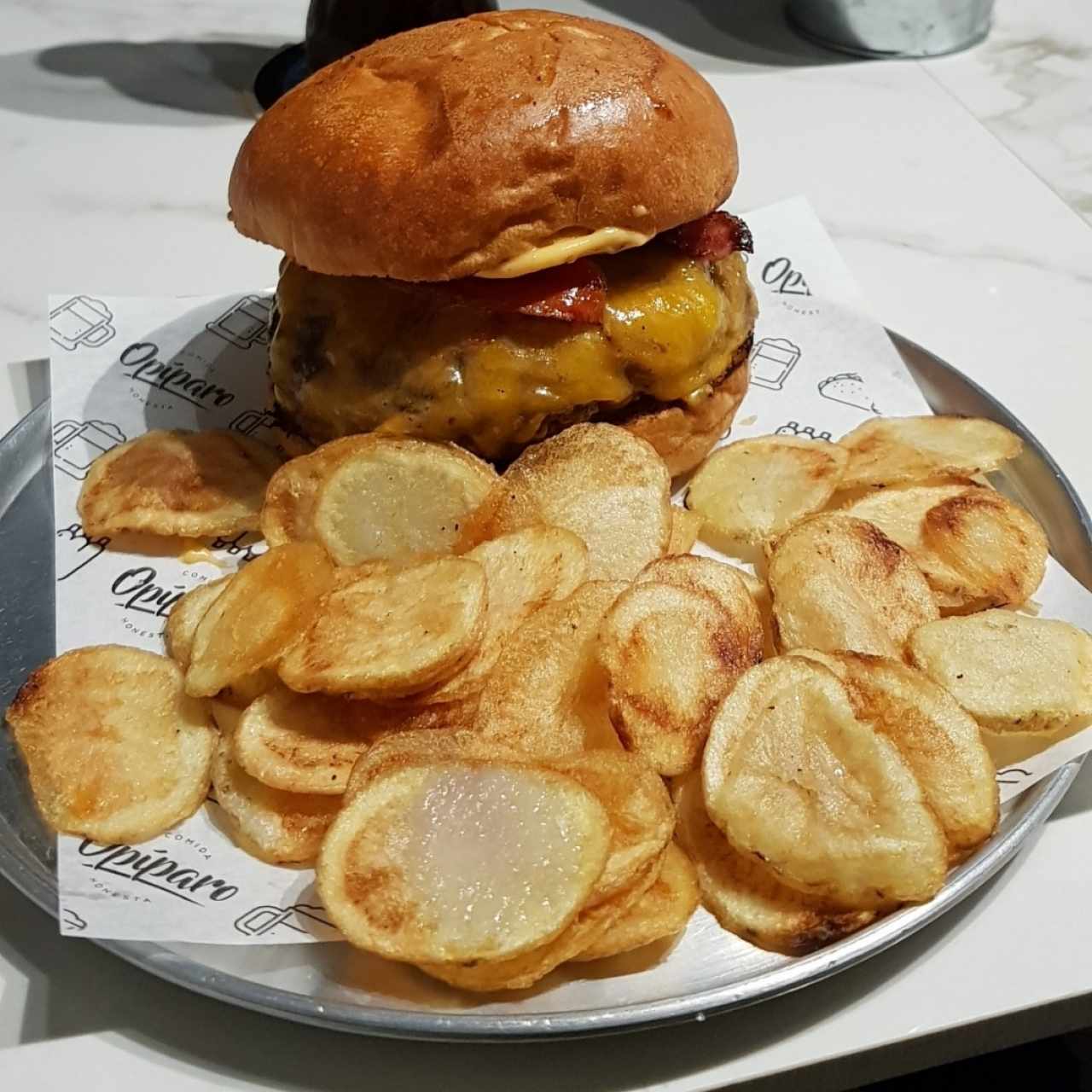 La Clásica (Si no podemos hacer una burger clásica, no estamos en nada)