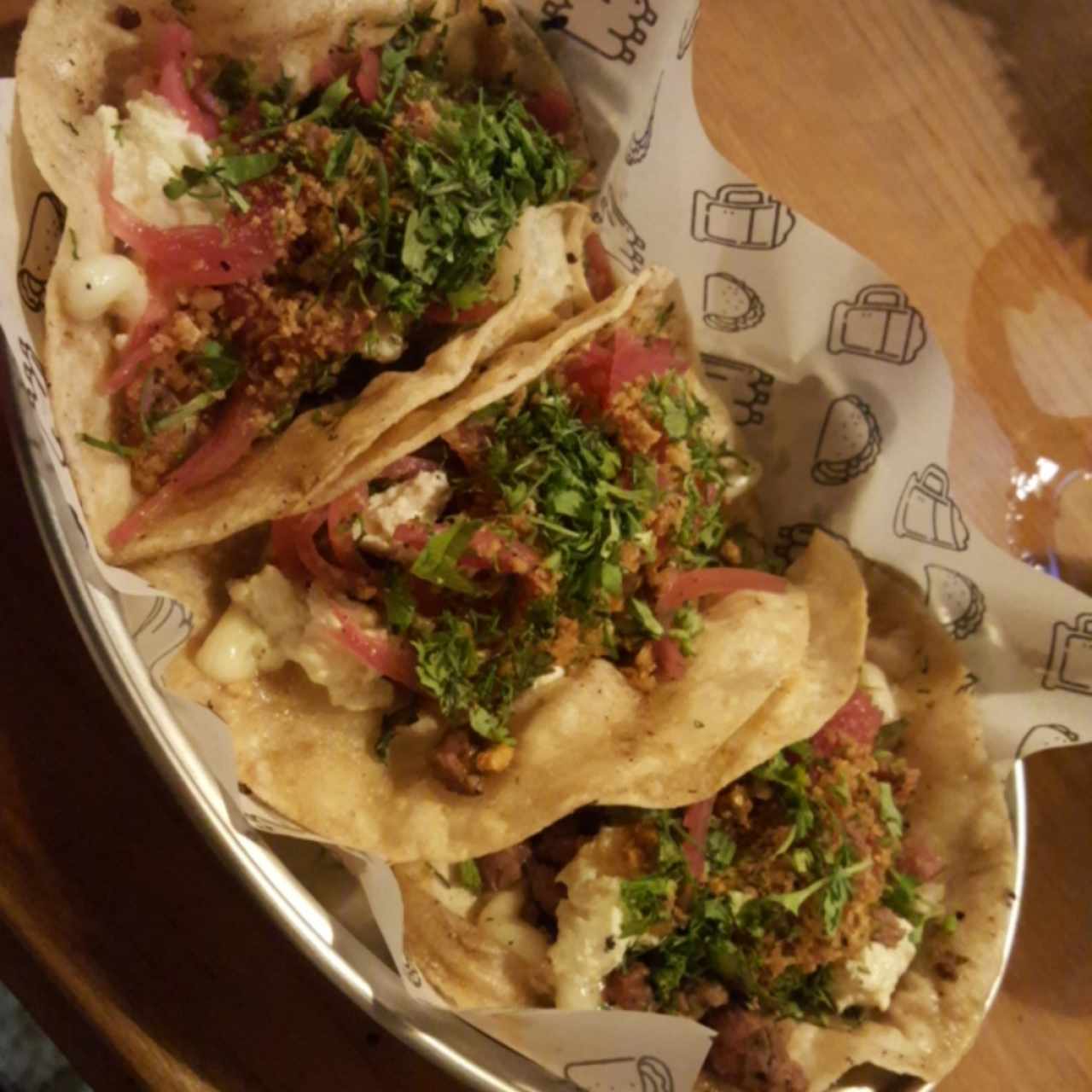 Tacos de carne planchada... con un toque de chicharron 💕