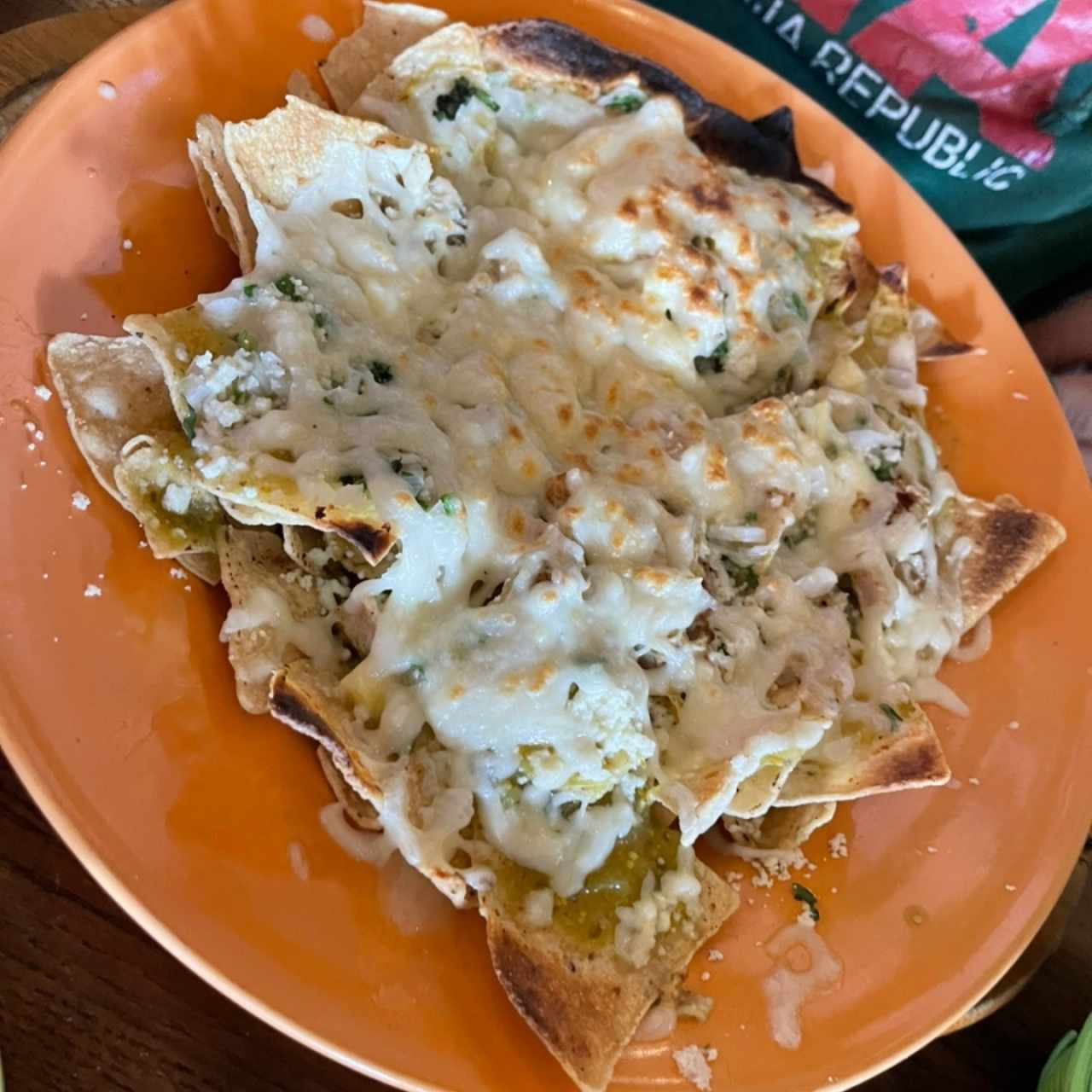 100% Mexicanos - Chilaquiles con huevo