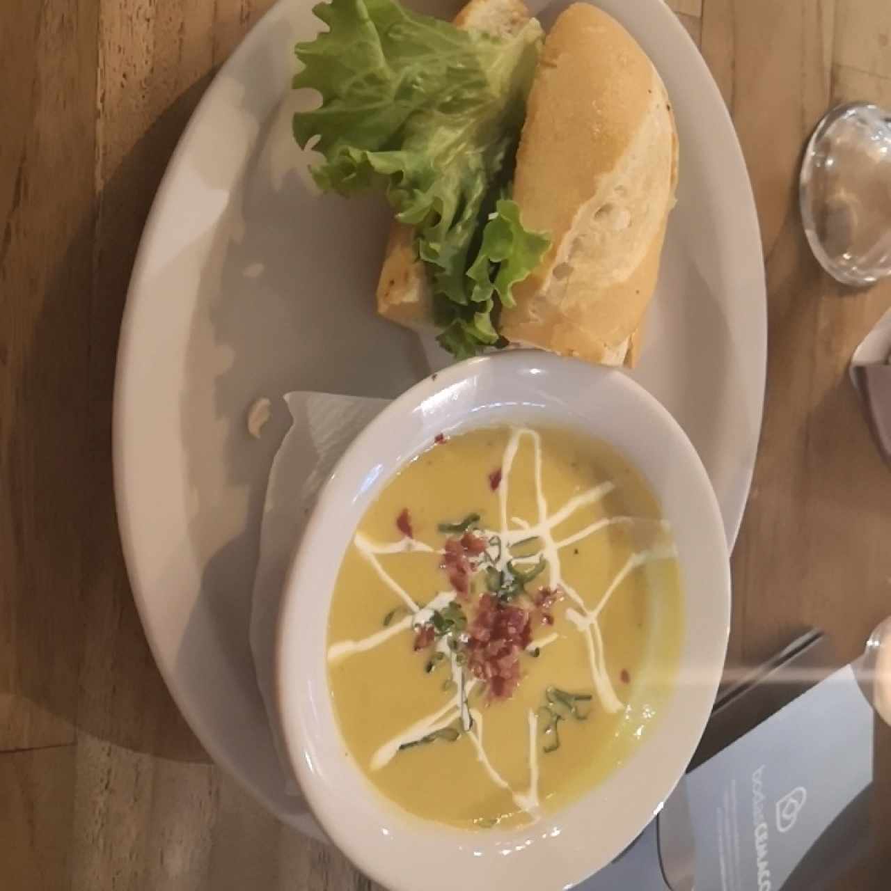 2 de tres, pan nona y sopa de crema