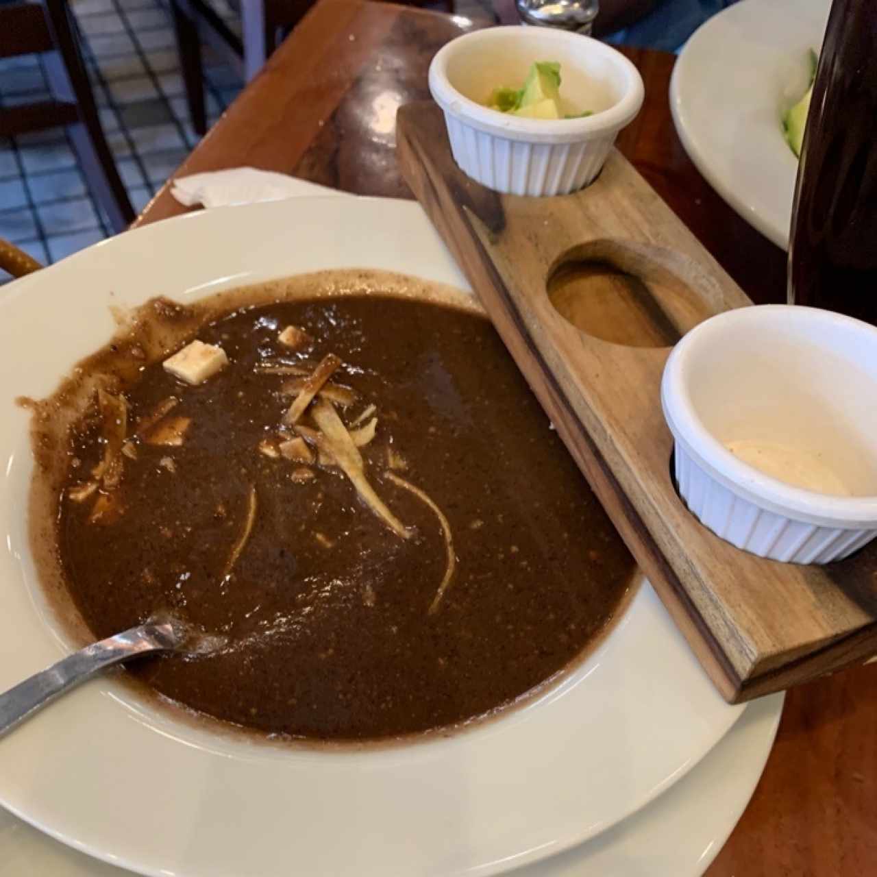 Sopa de Frijol al Albañil