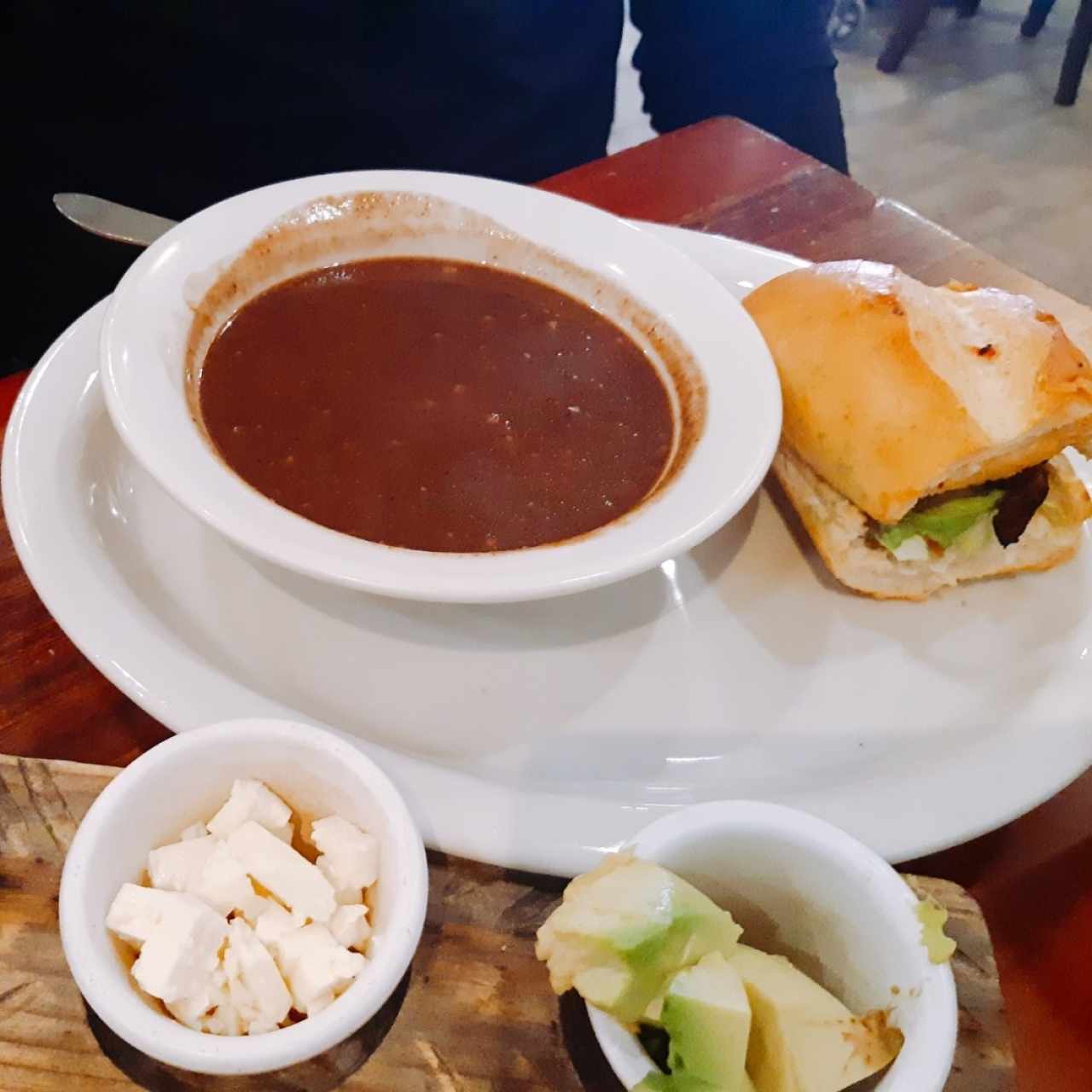 Sopa de Frijol al Albañil