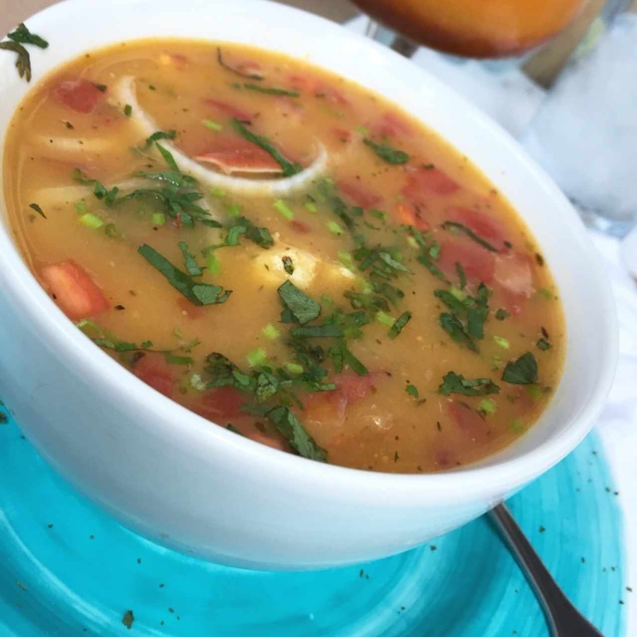 caldo de mariscos (1/2 porción)