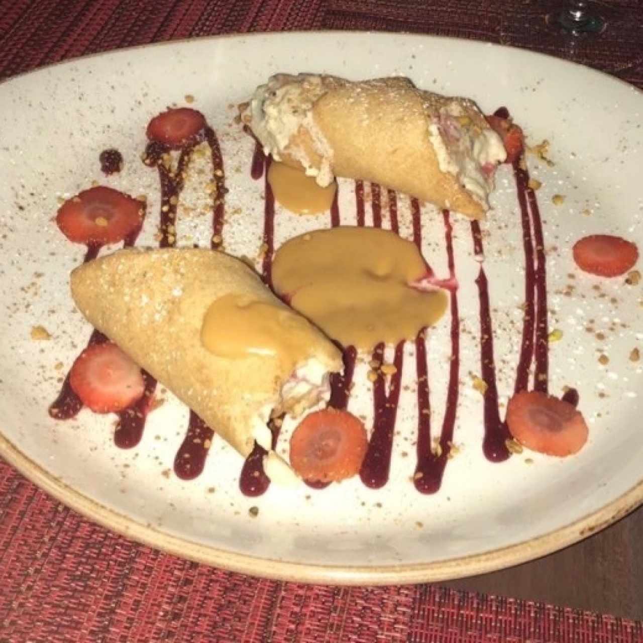 Postre Canolli