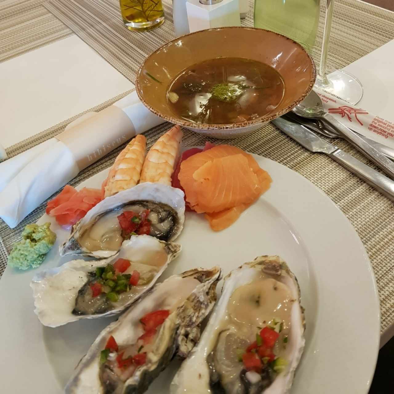 Sashimi y Ostiones frescos