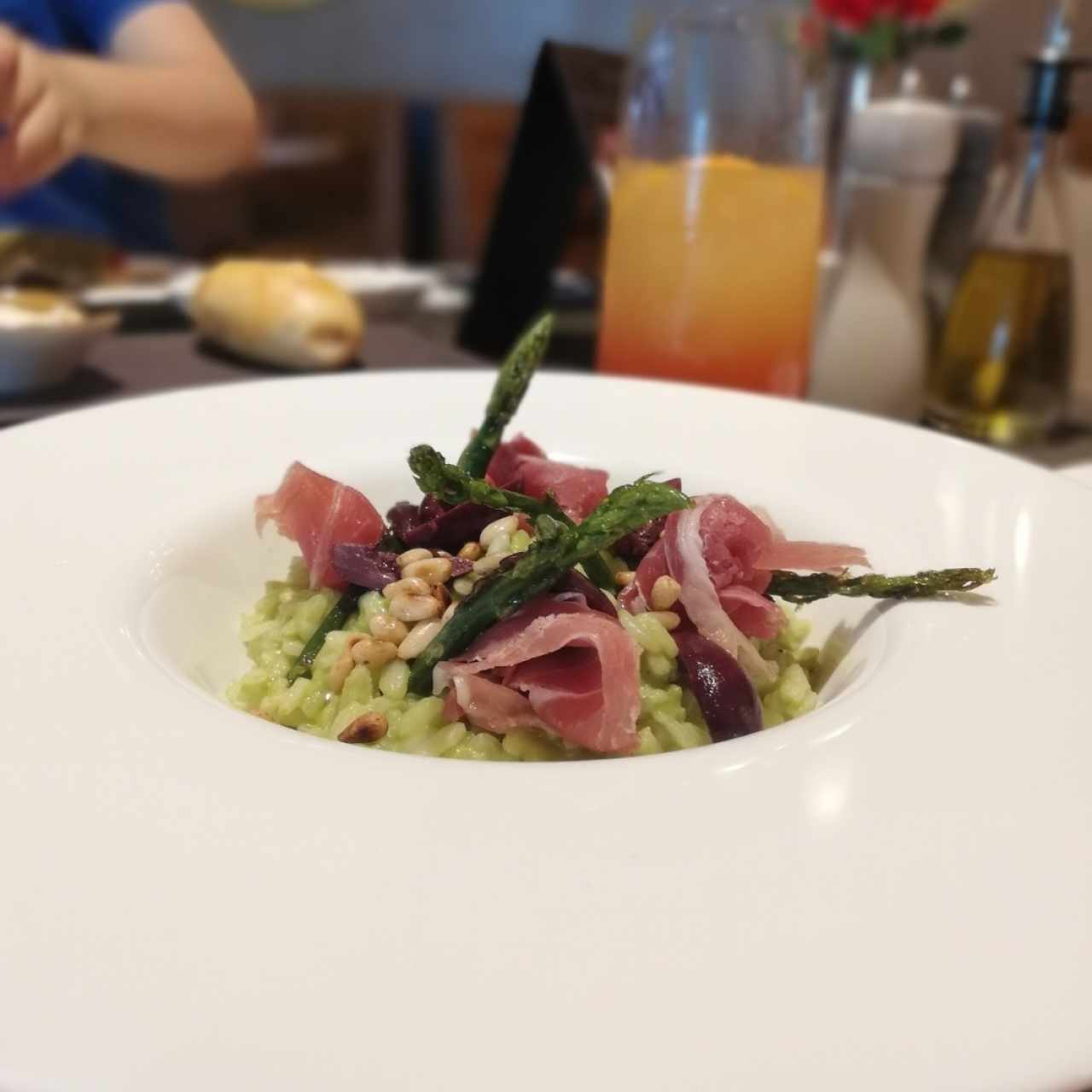 risotto de espárragos, mascarpone y prosciutto