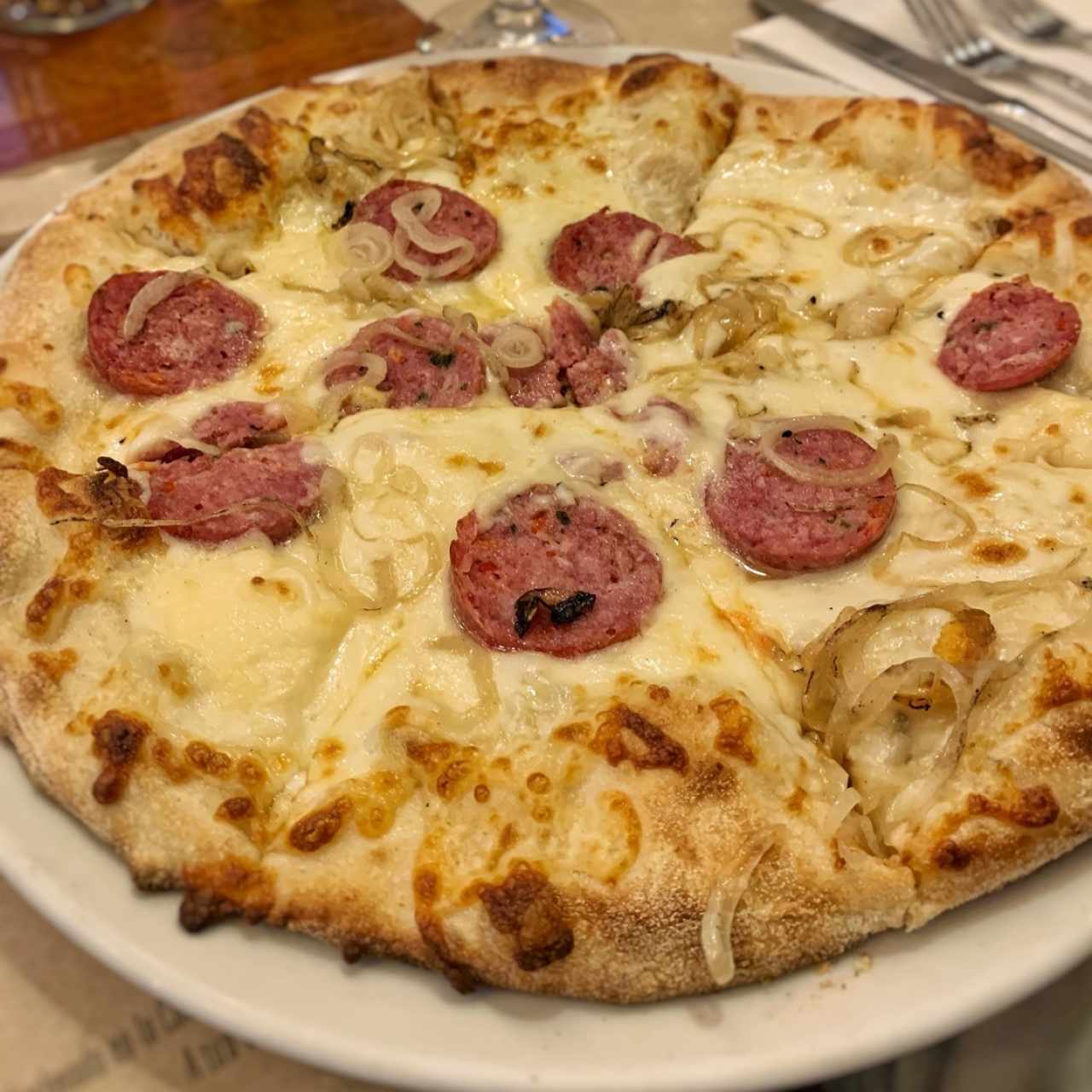 Longaniza y ceboilla parrillada