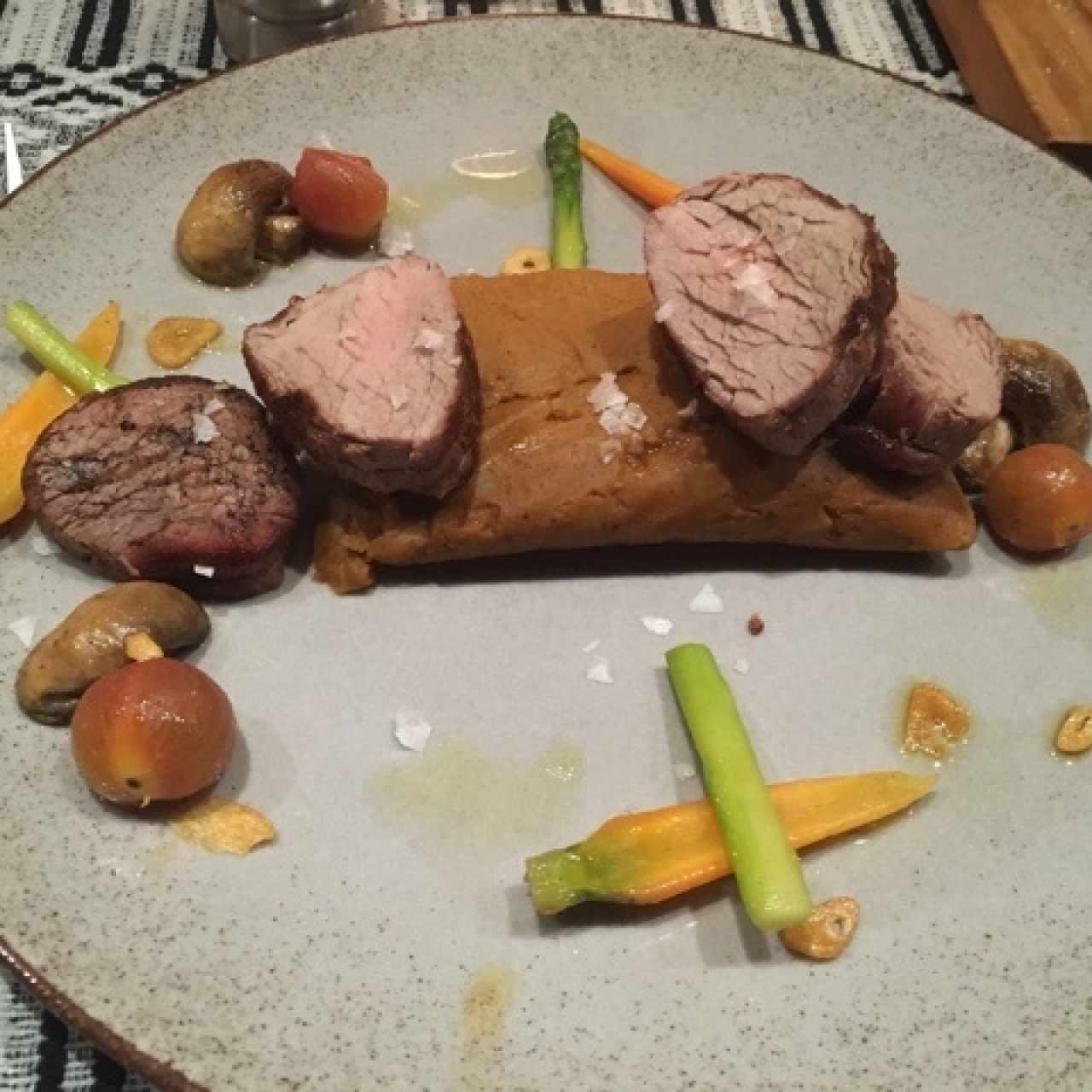 Lomito acompañado de pache 