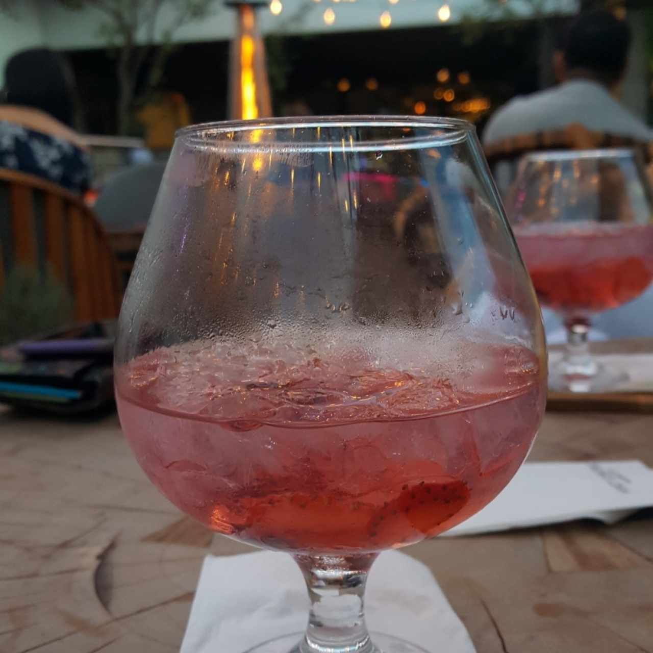 Gin con frutos rojos