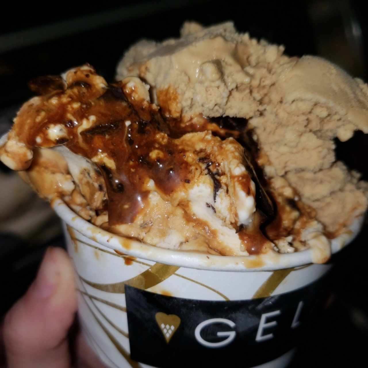 snickers y café gelato
