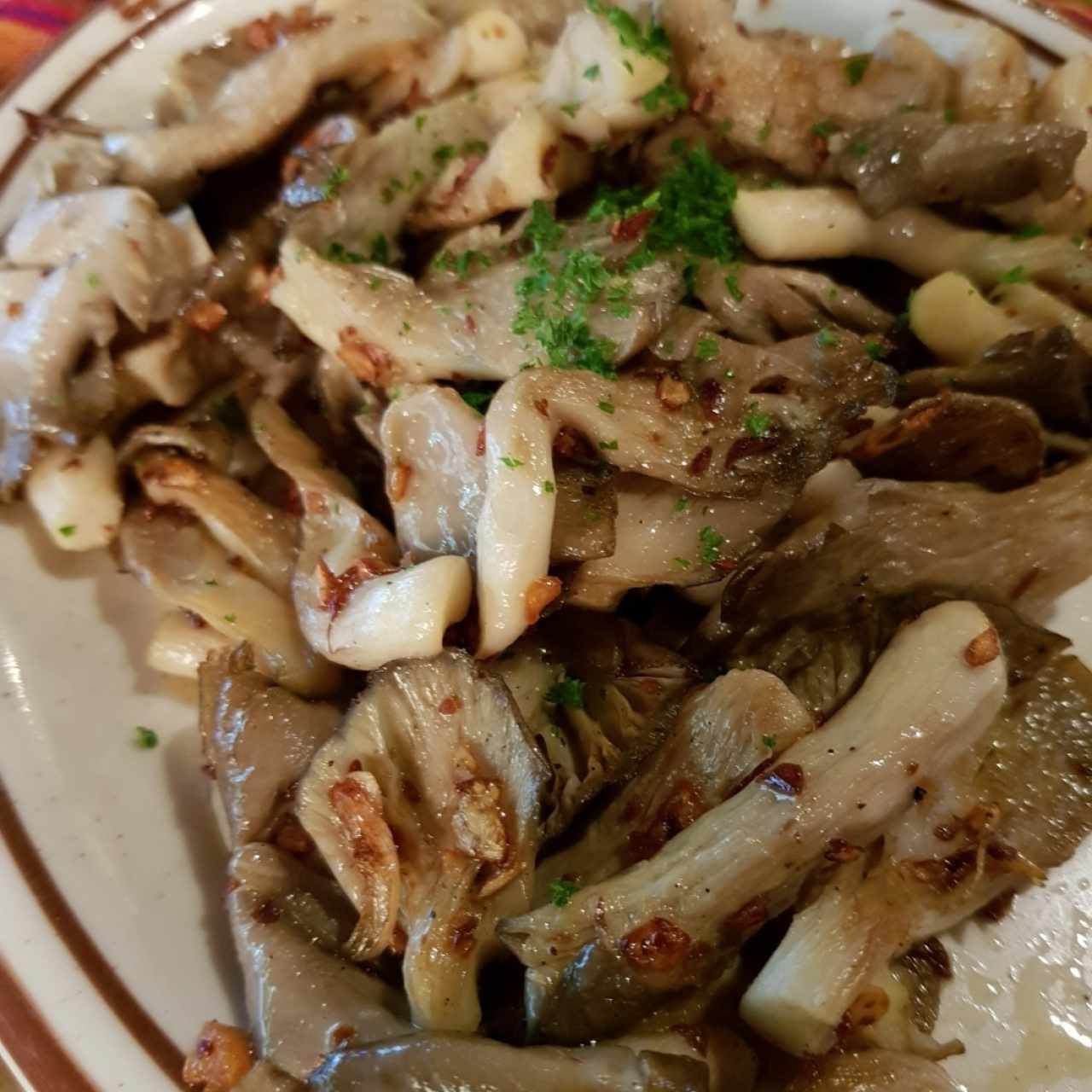 Hongos Pleurot al ajillo