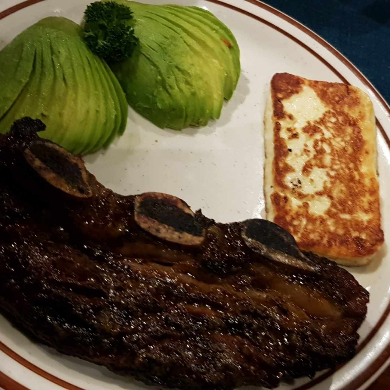 Asado de tira con hueso 12oz.