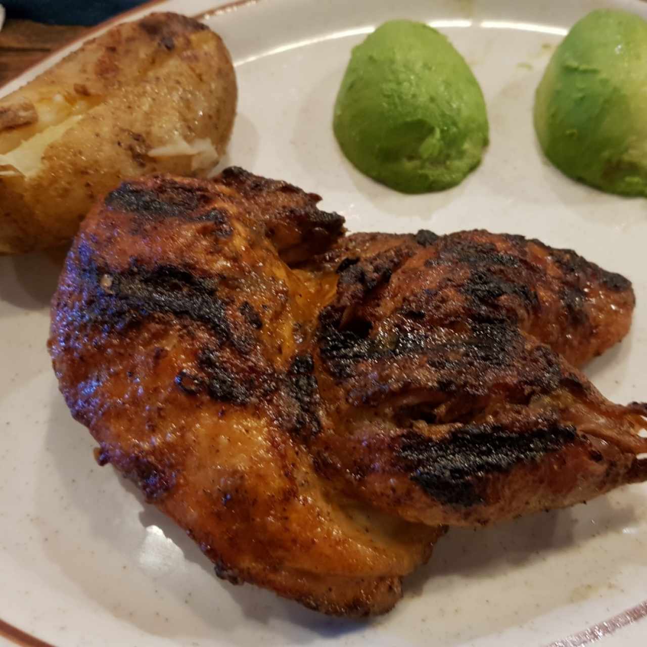 Pollo a las brasas