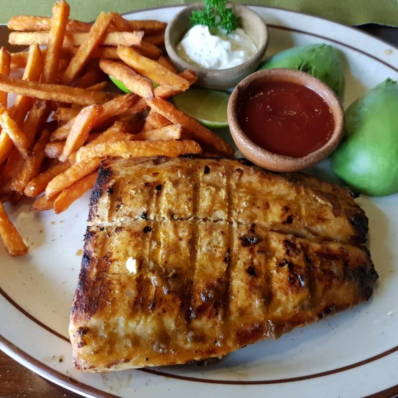 Salmón noruego a la parrilla