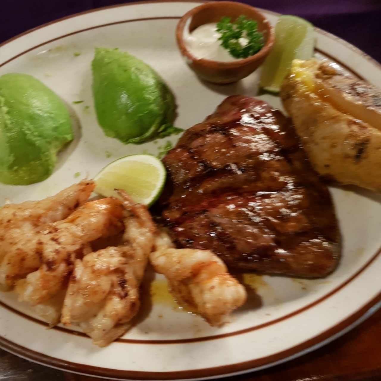Lomito o puyazo y camarones