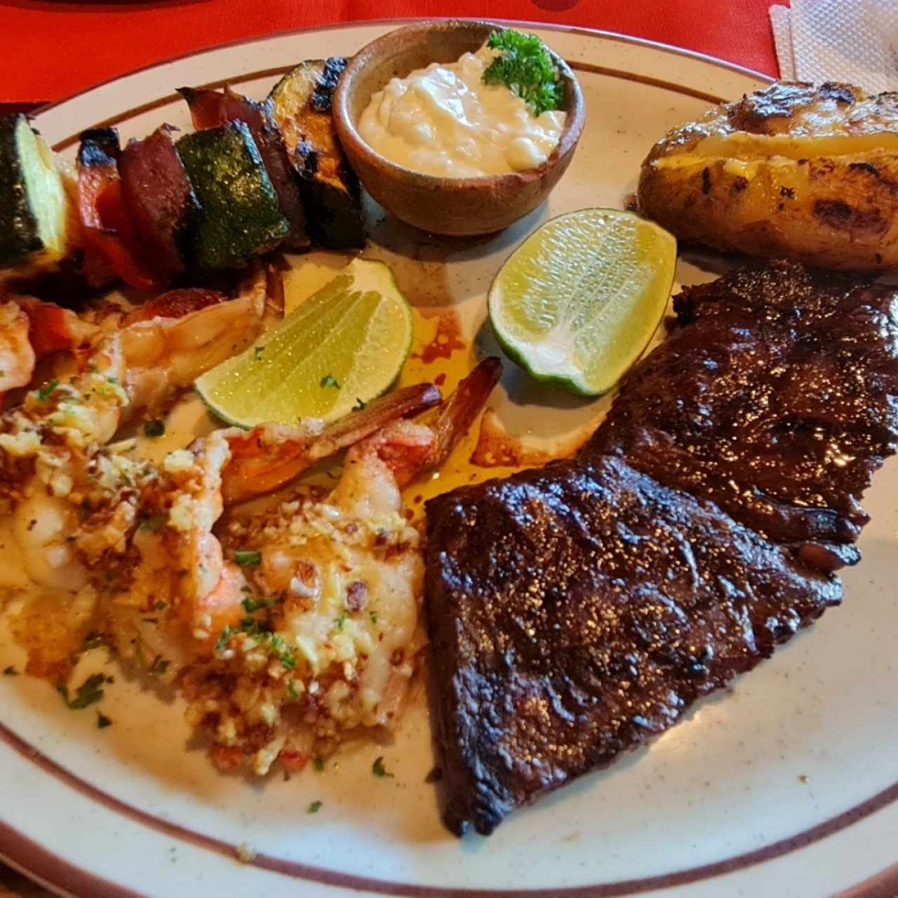 Platos Mixtos - Entraña y camarones