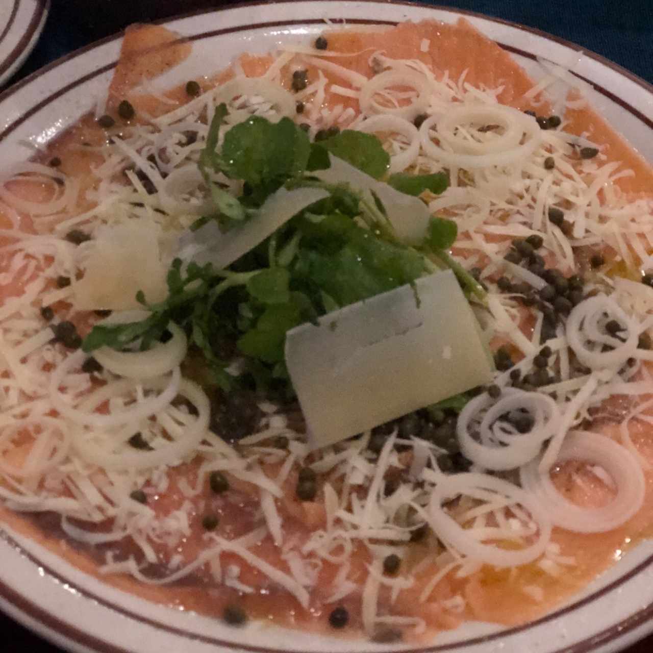 Entradas - Carpaccio de salmón
