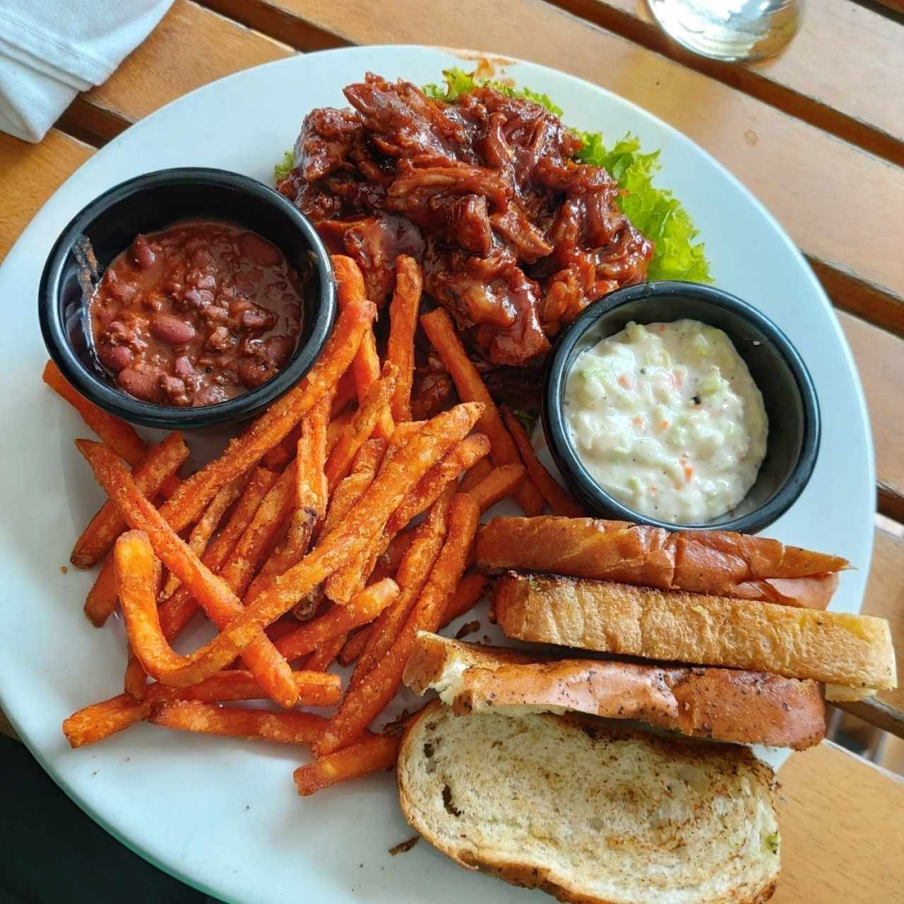 BBQ PULLED PORK PLATE