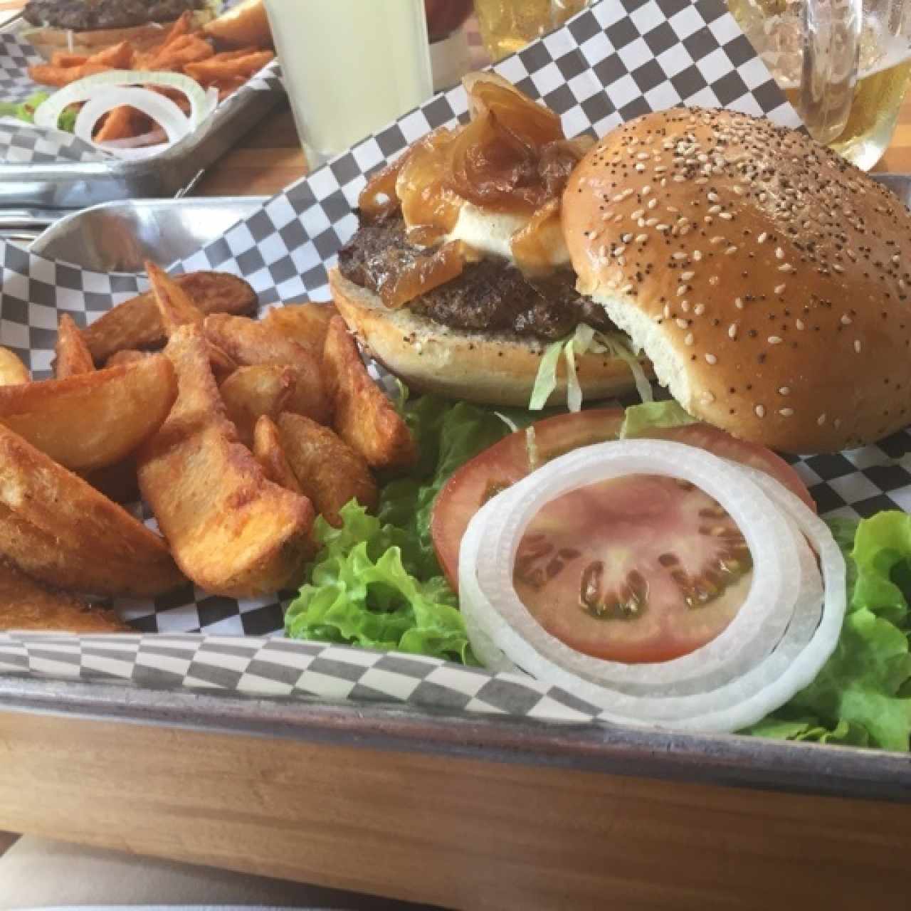 BURGER - SIGNATURE BURGER