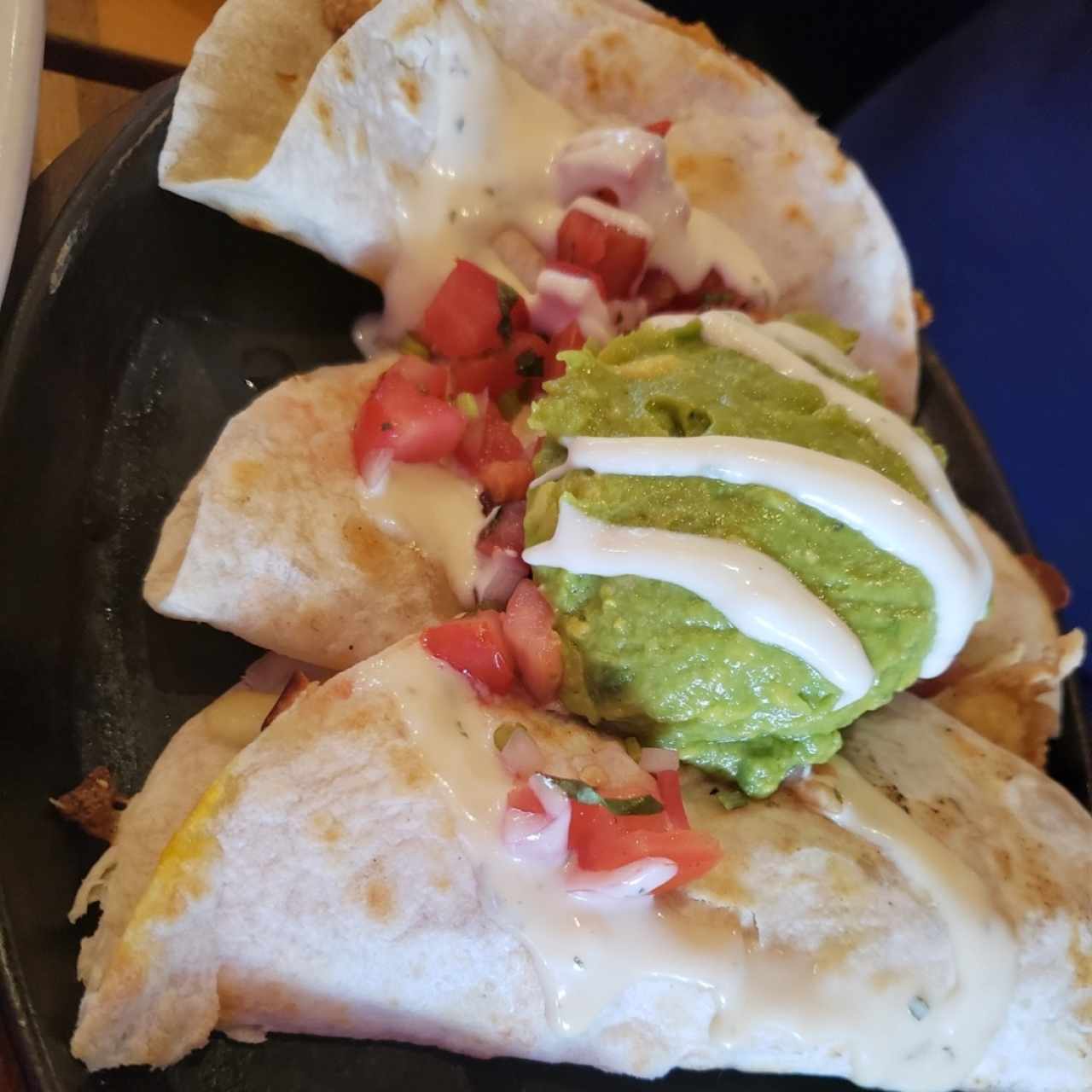 LAS QUESADILLAS - BUFFALO SAUCE