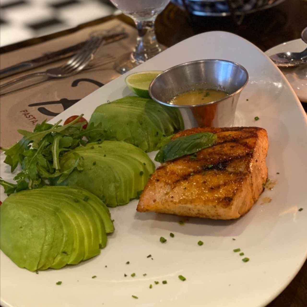 Salmón al Aglio