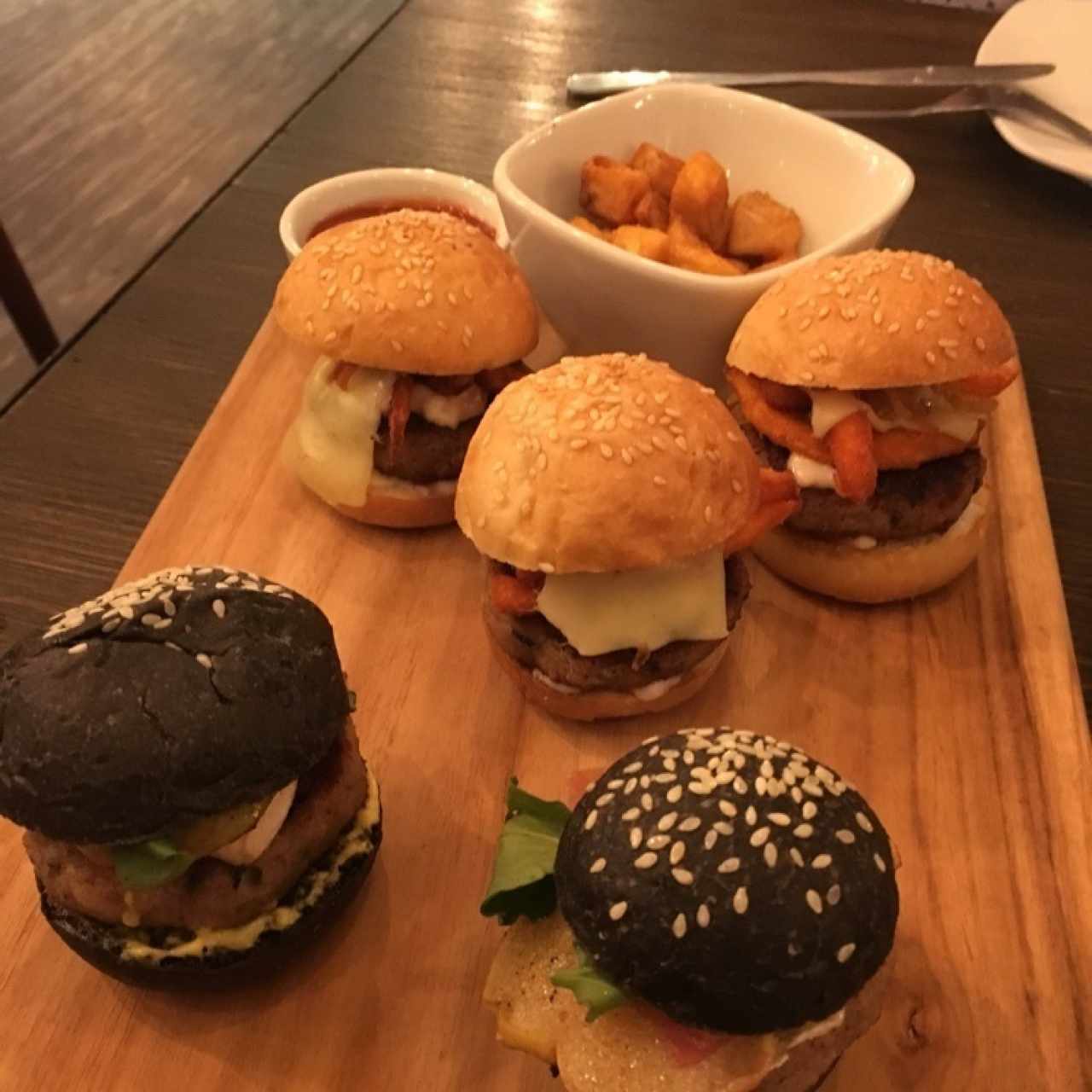 La Tavola Bistro