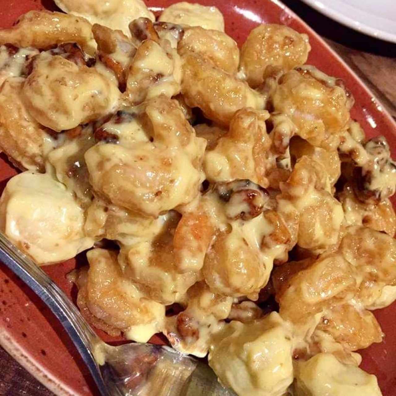 Shrimp with Candied Walnuts