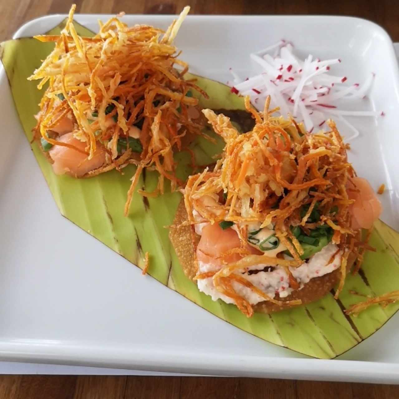 Tostadas de Salmon