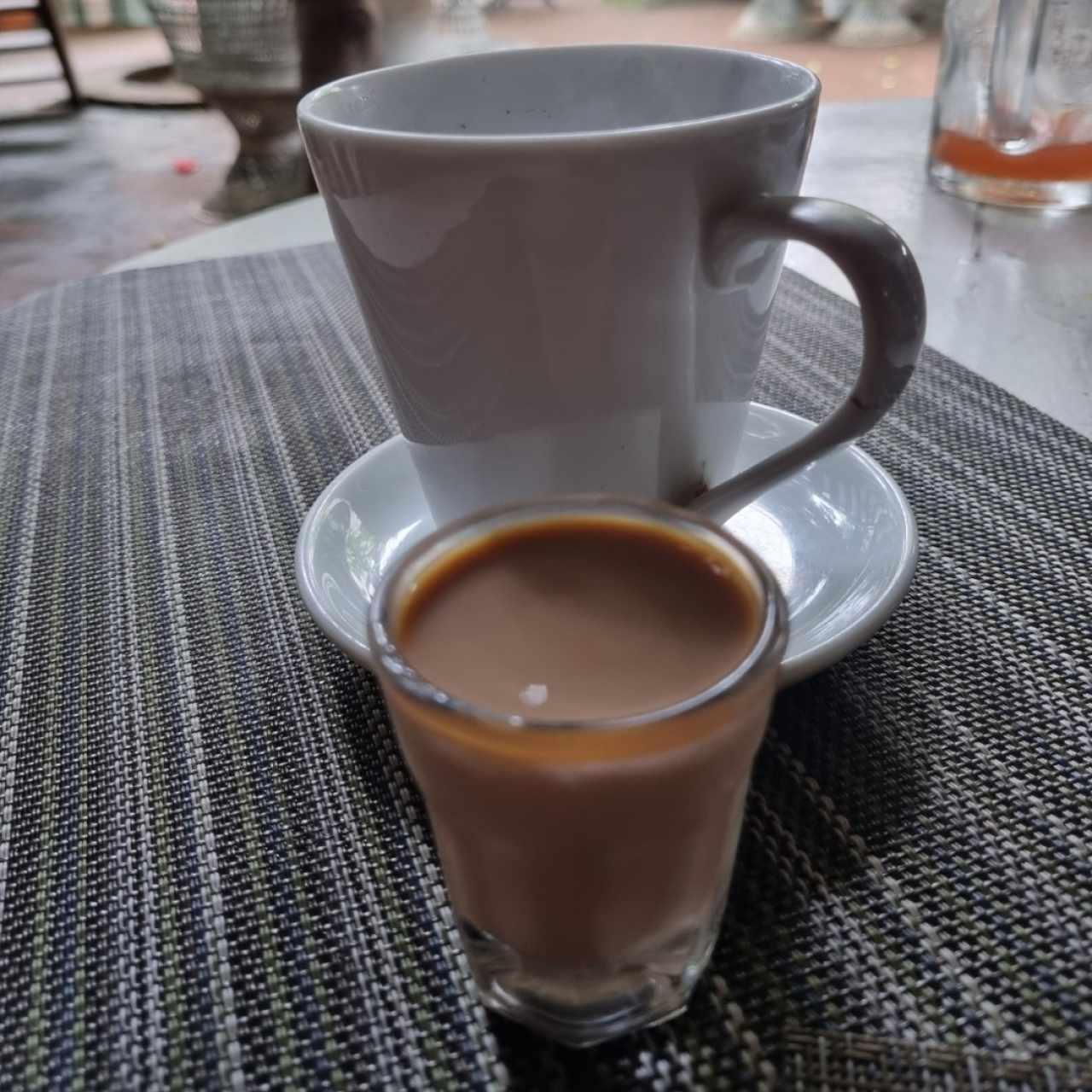Café combinado.