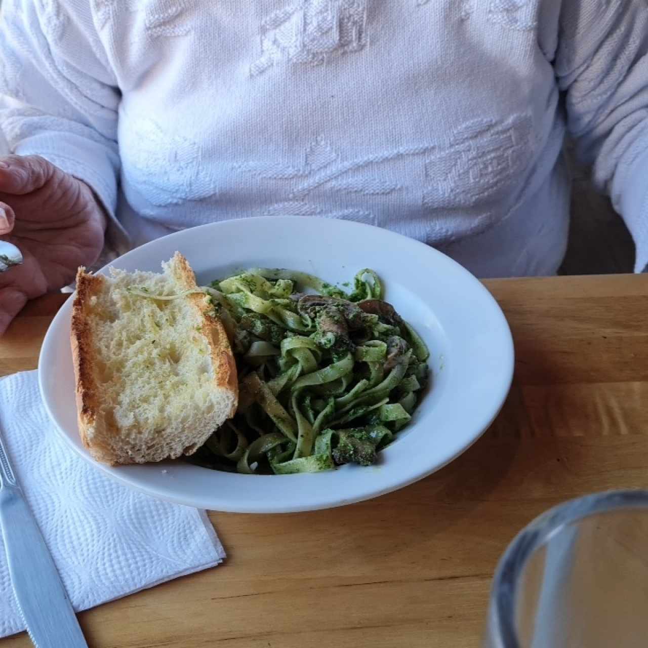 fettucini con champiñones salteados