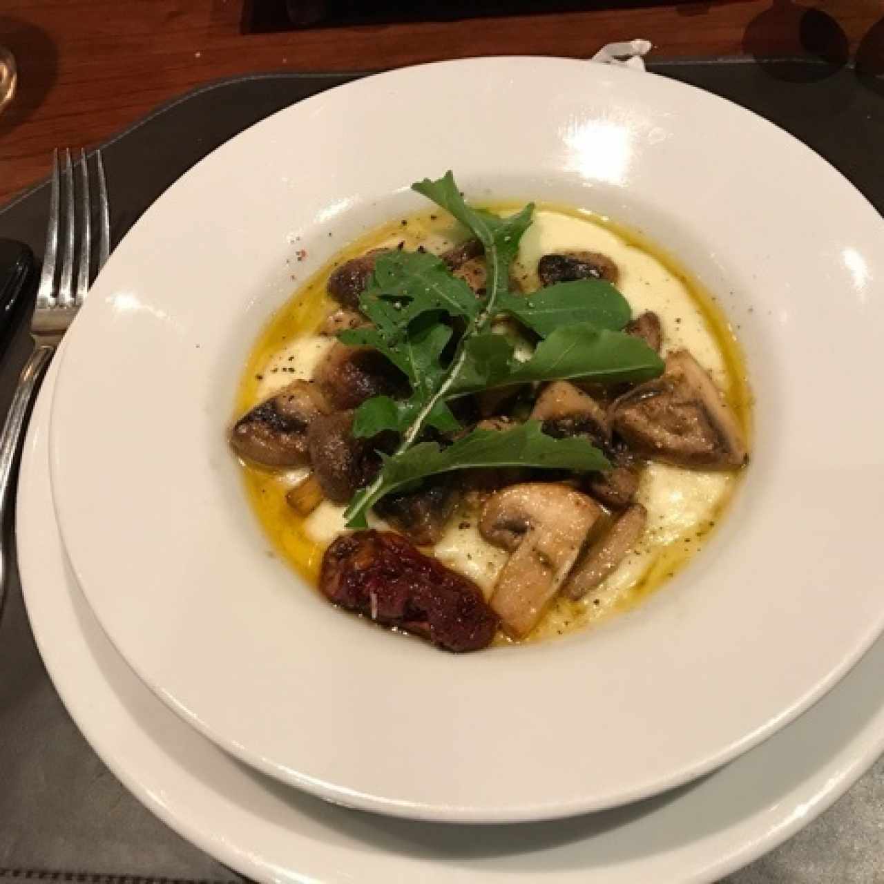 Champiñones con queso fundido