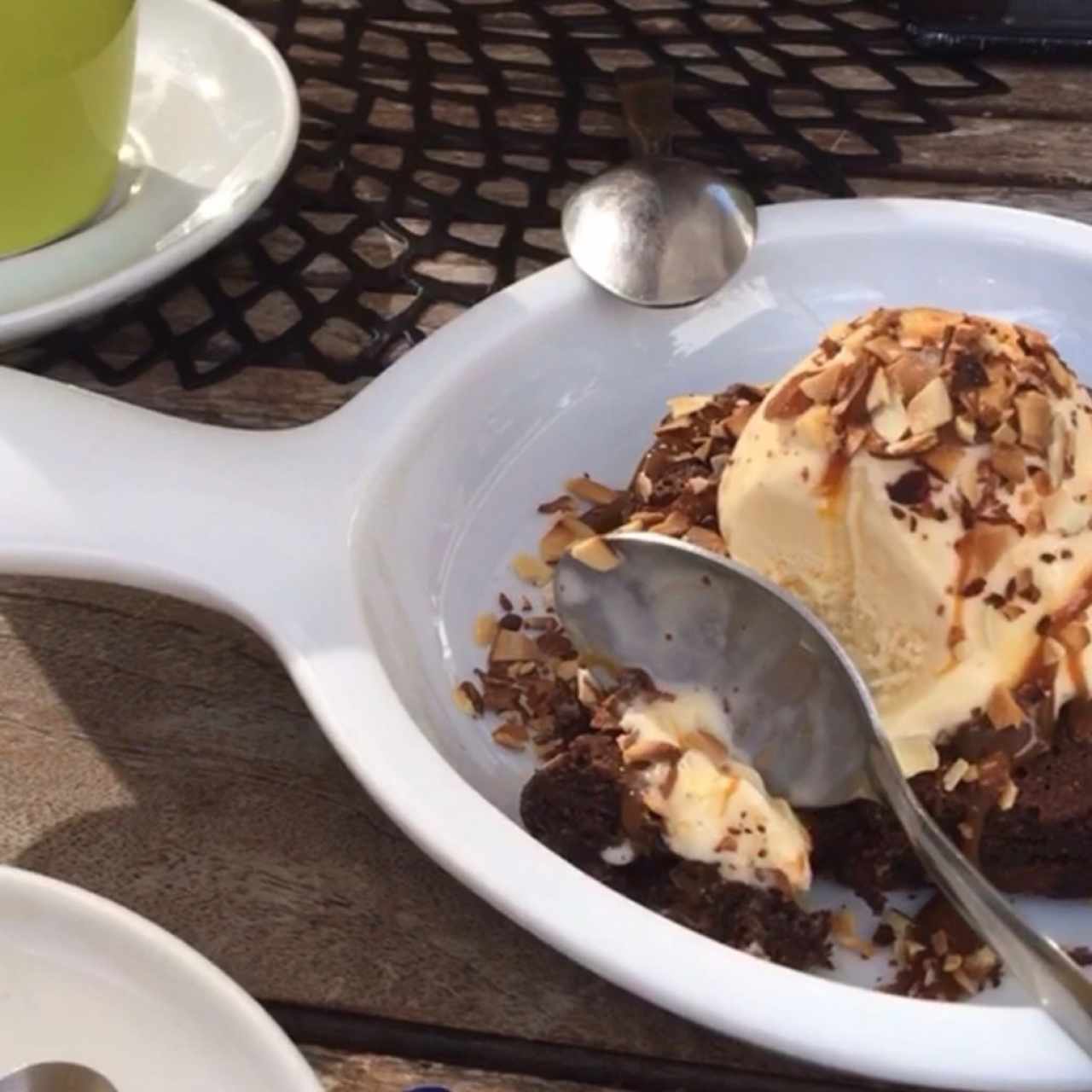 Brownie con helado