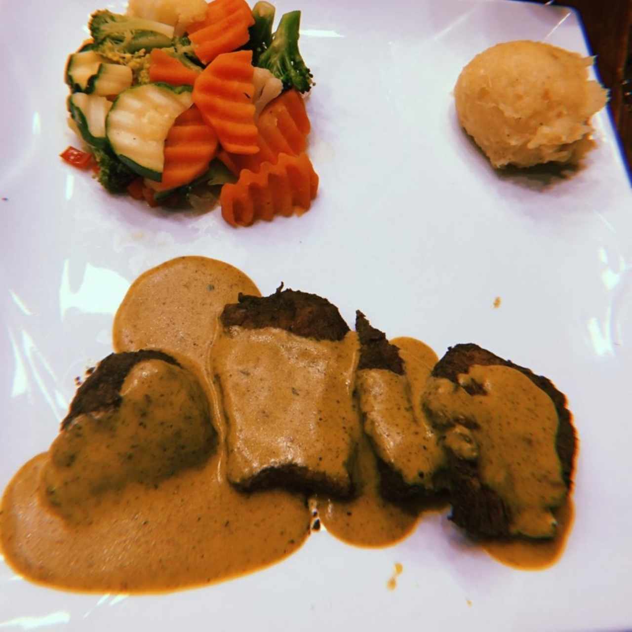 LOMITO DE SALSA LA ABUELITA