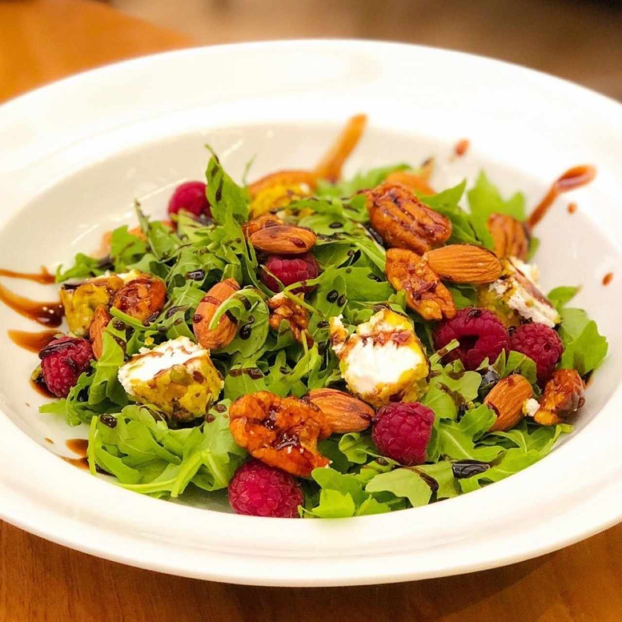 Ensalada de frambuesa, Beaujolais