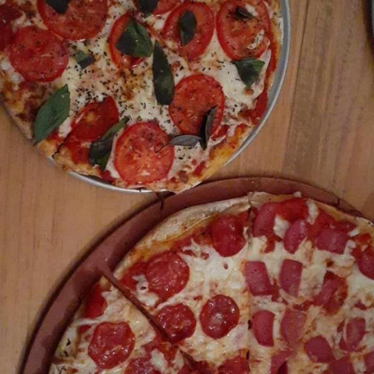 margarita, jamon y peperoni
