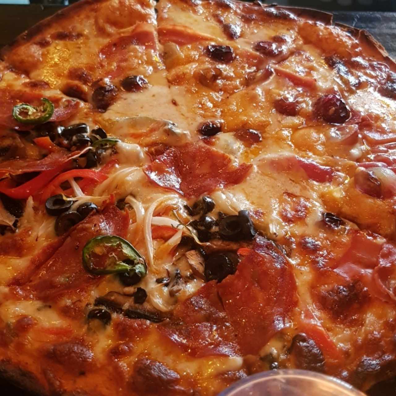 pizza procciutto uvas 