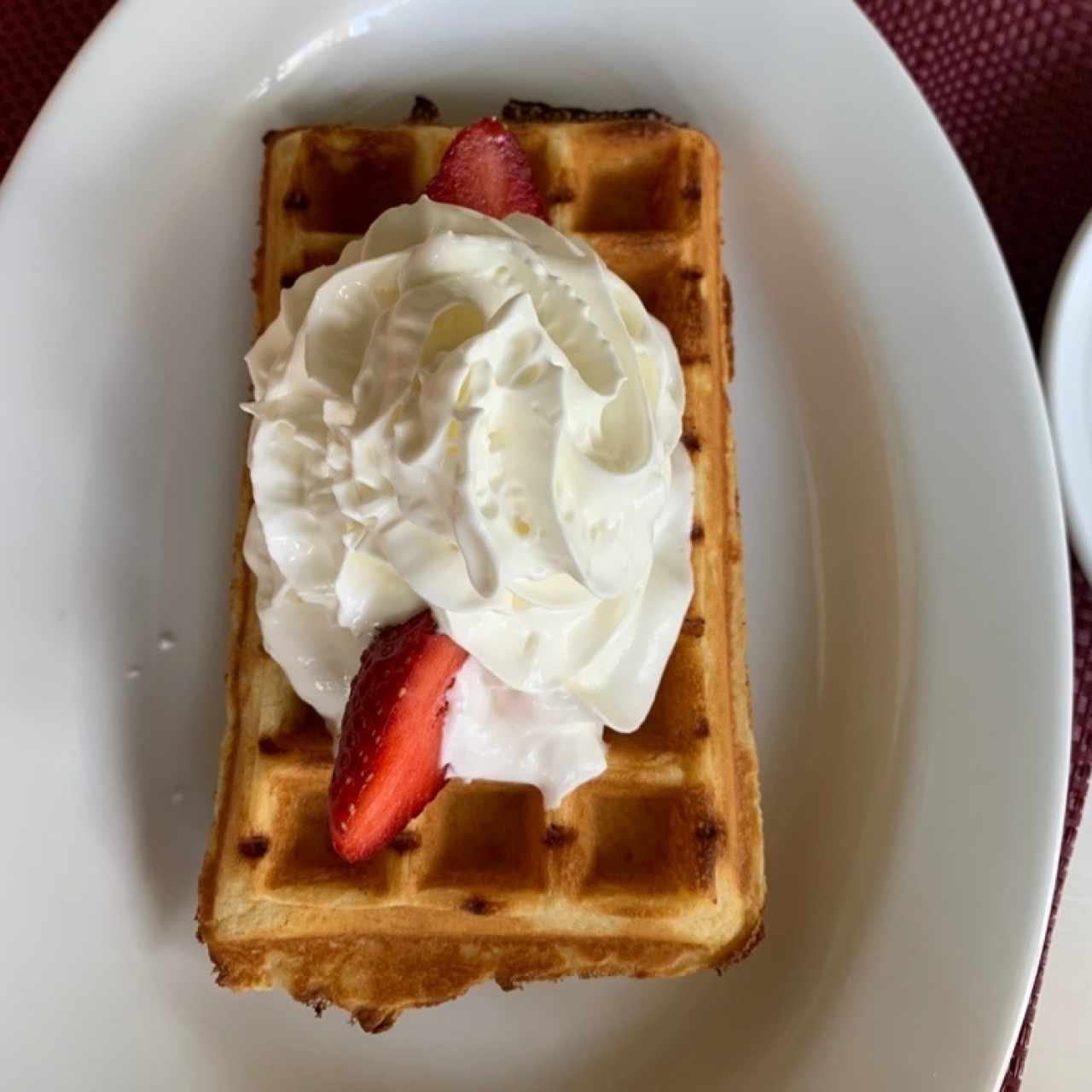 Waffle con crema batida