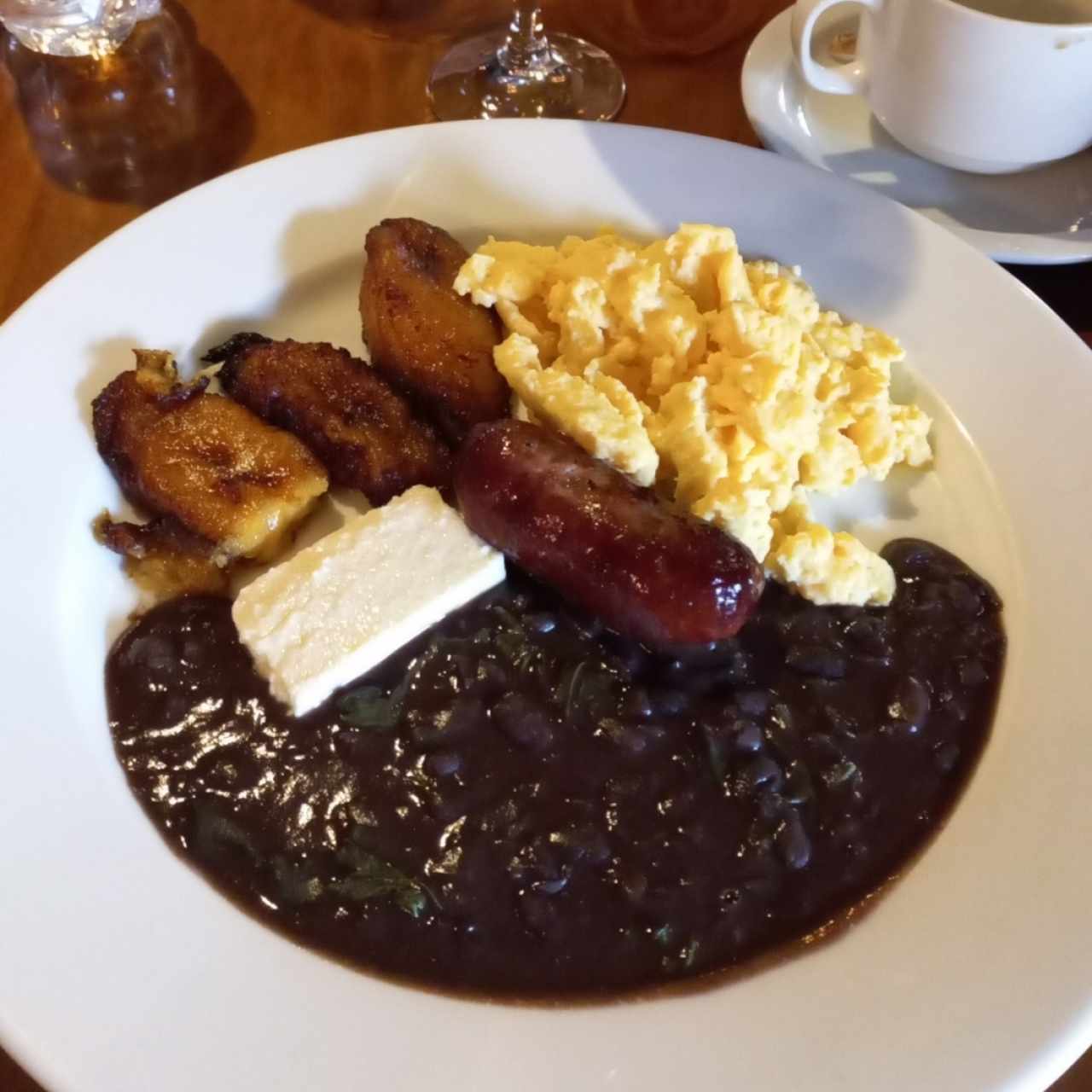 desayuno criollo 
