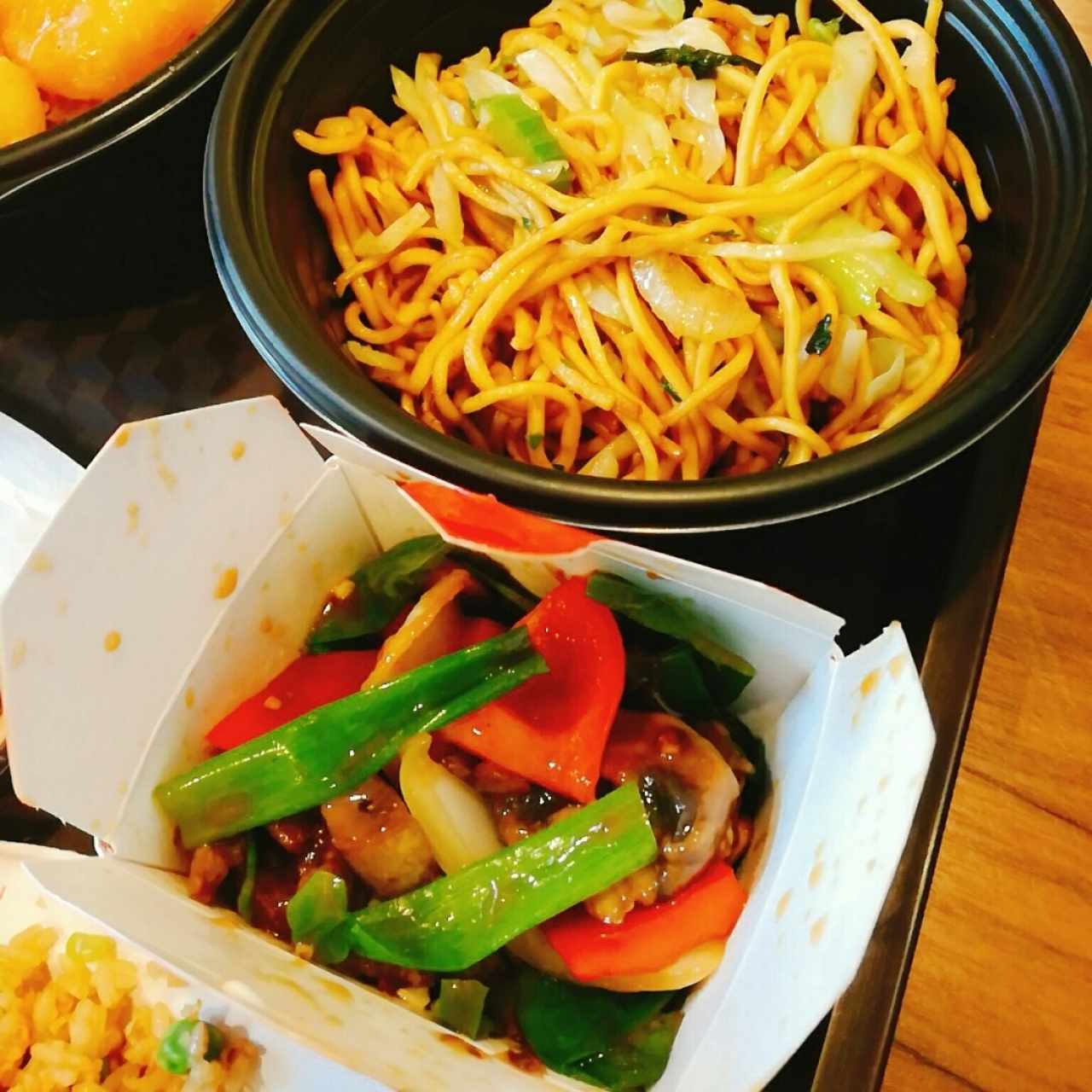 Carne Magnolia y Chao Mein
